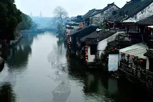 旗袍可以穿着上班吗？游戏画面